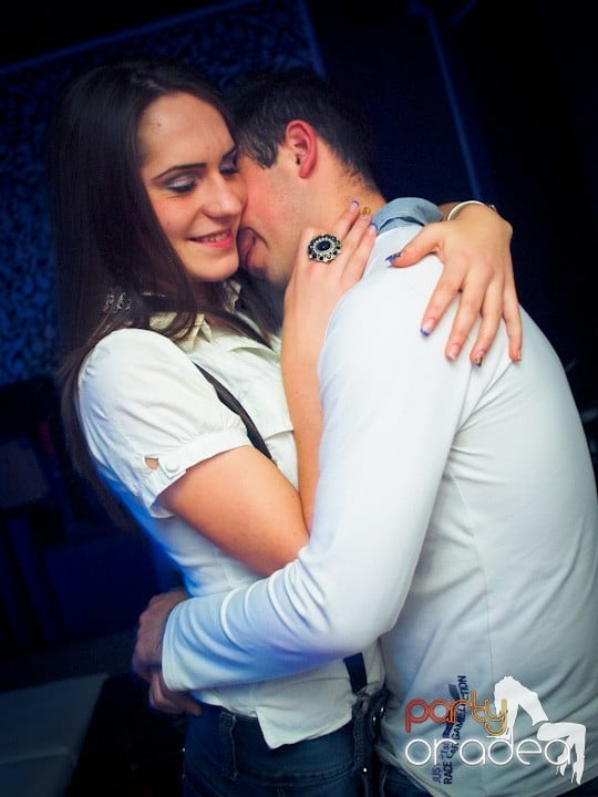Petrecerea continuă în Club Life,