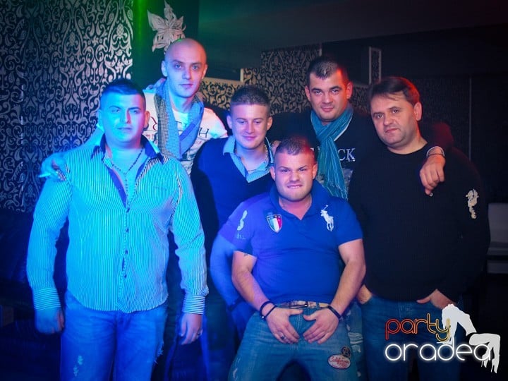 Petrecerea continuă în Club Life,