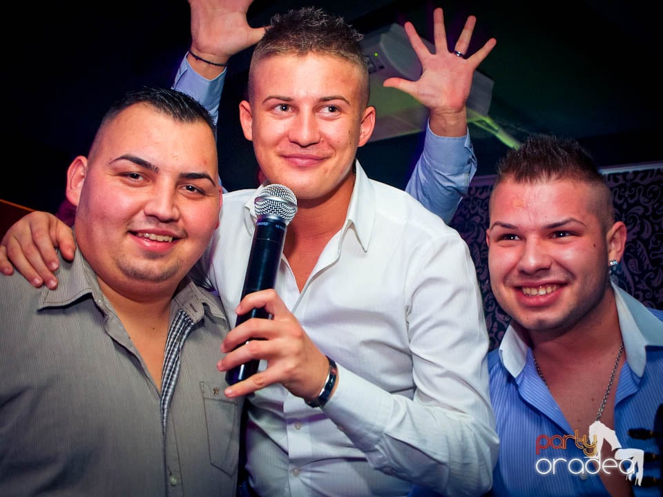 Petrecerea continuă în Club Life, 