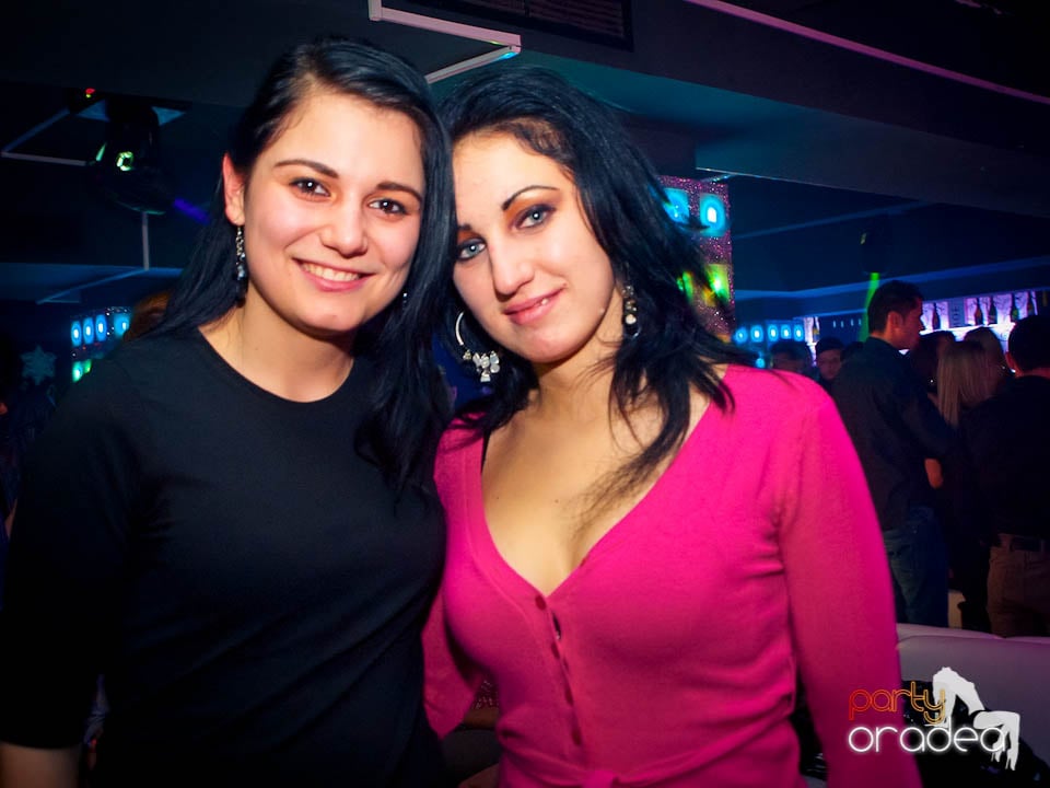 Petrecerea continuă în Club Life, 