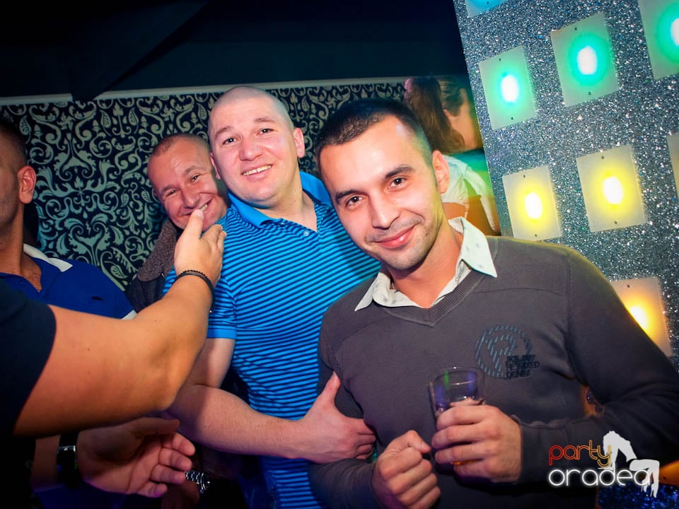 Petrecerea continuă în Club Life, 