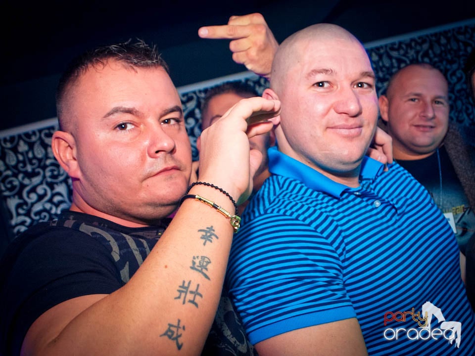 Petrecerea continuă în Club Life, 