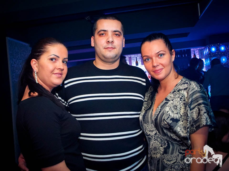 Petrecerea continuă în Club Life, 