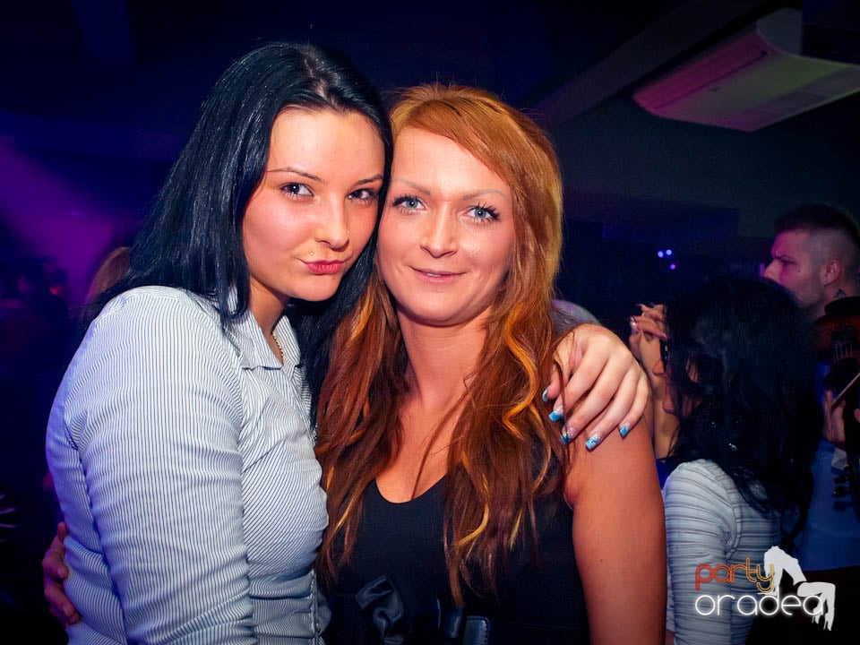 Petrecerea continuă în Club Life, 