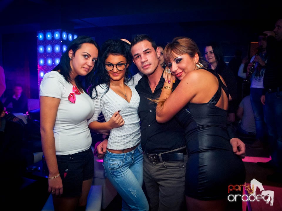 Petrecerea continuă în Club Life, 