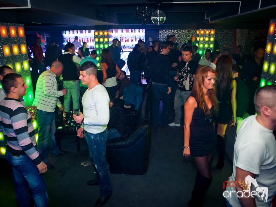 Petrecerea continuă în Club Life, 