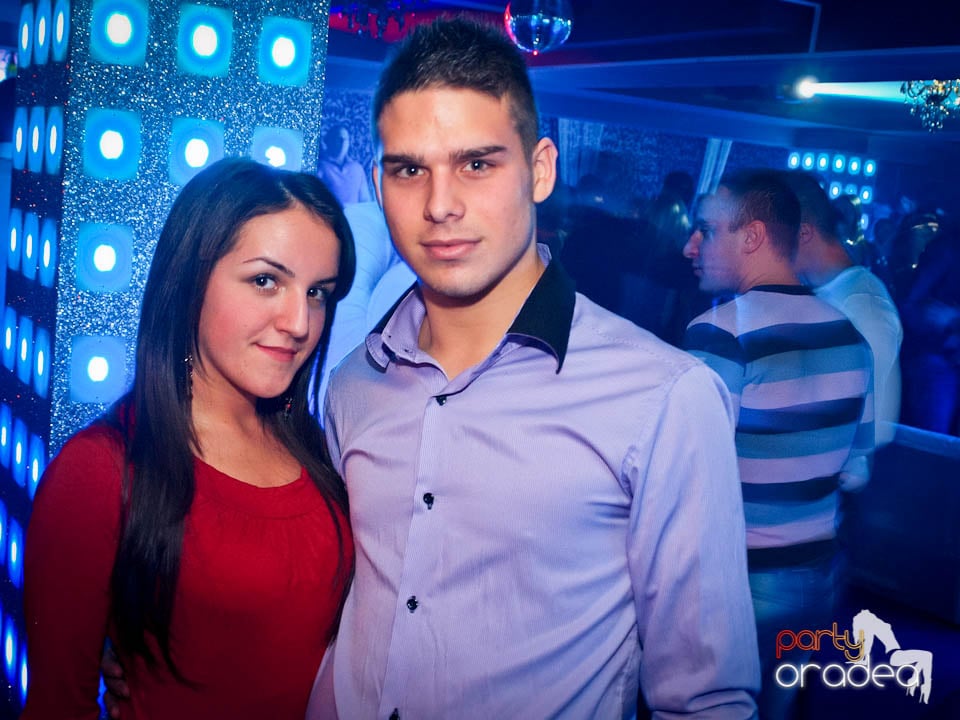 Petrecerea continuă în Club Life, 