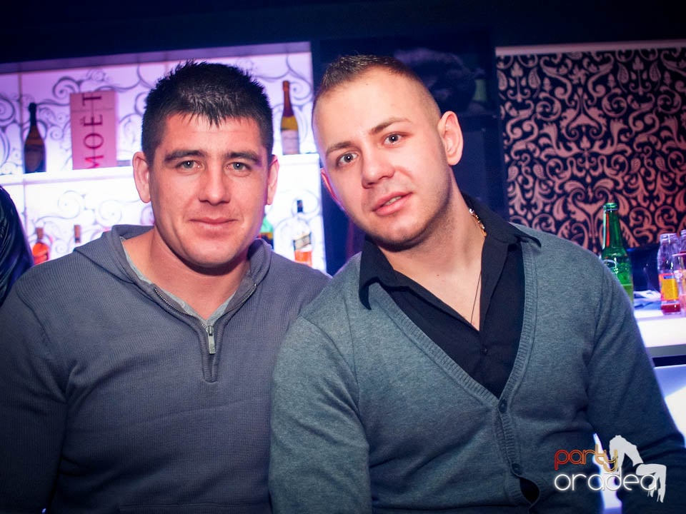 Petrecerea continuă în Club Life, 