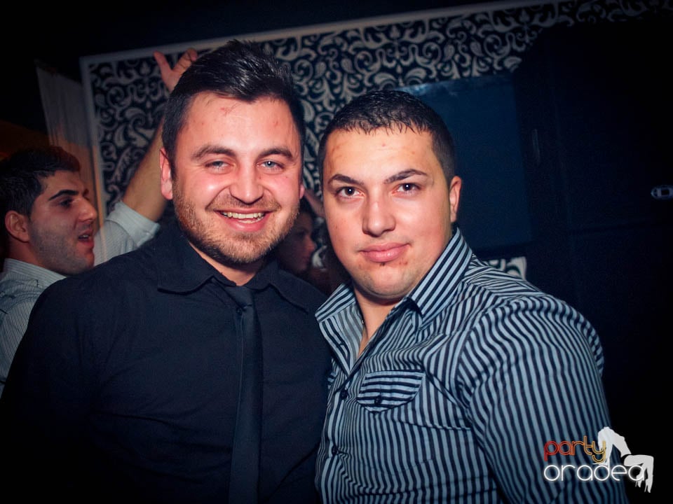 Petrecerea continuă în Club Life,
