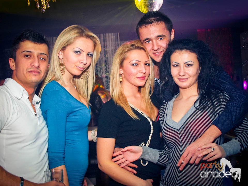 Petrecerea continuă în Club Life,