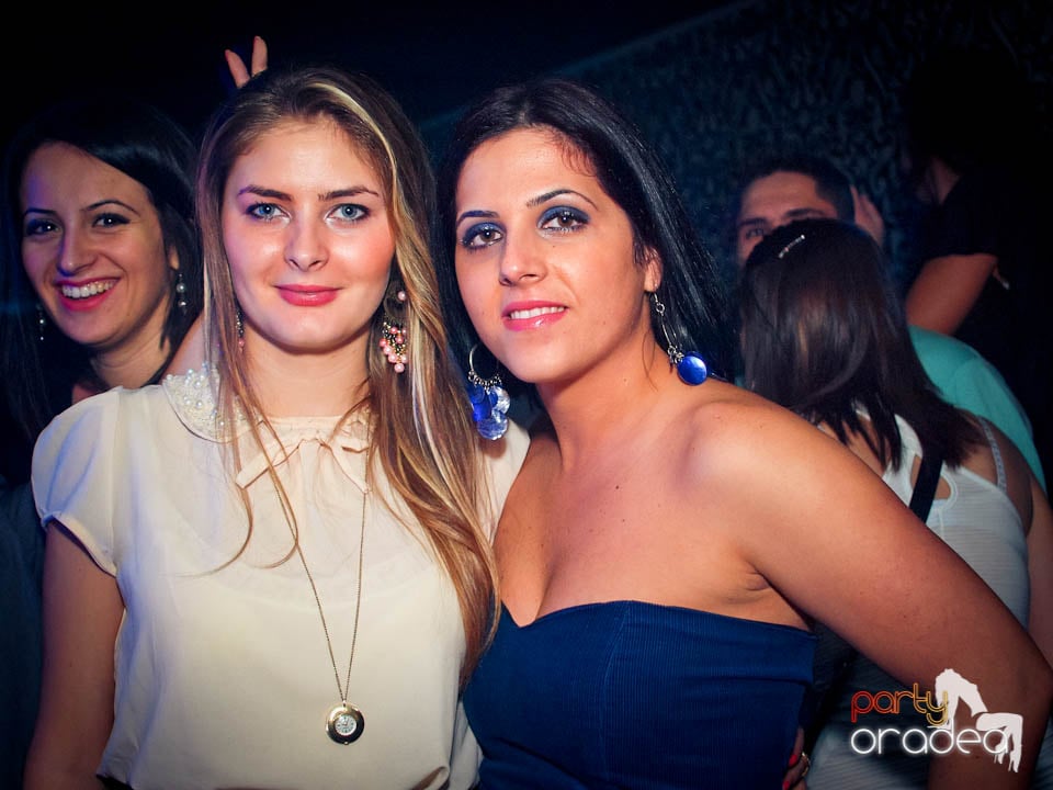 Petrecerea continuă în Club Life, 