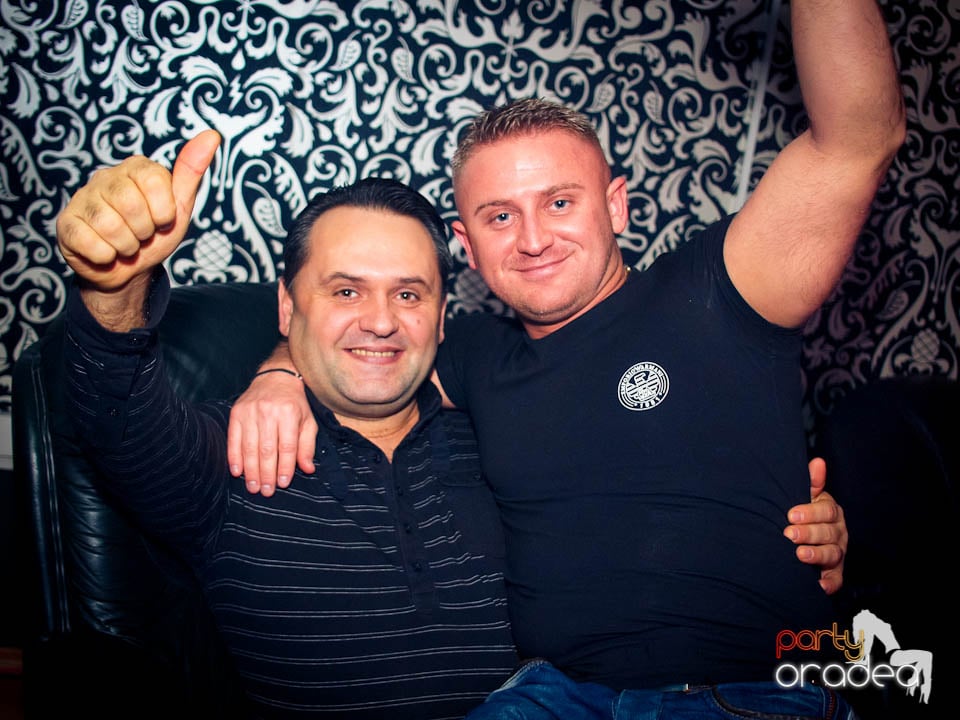 Petrecerea continuă în Club Life,