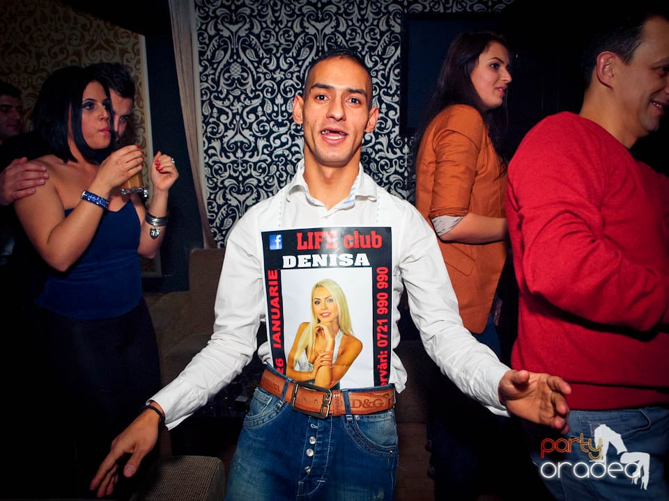 Petrecerea continuă în Club Life,