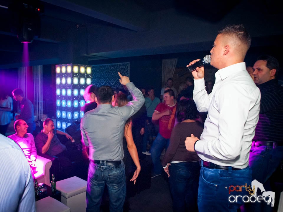 Petrecerea continuă în Club Life,