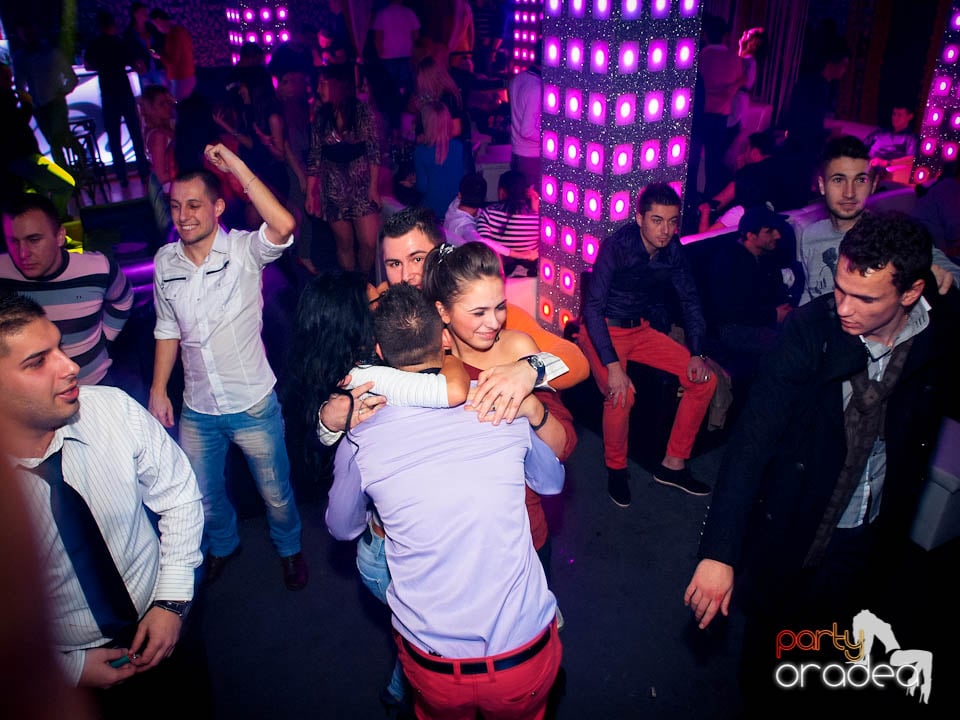 Petrecerea continuă în Club Life,