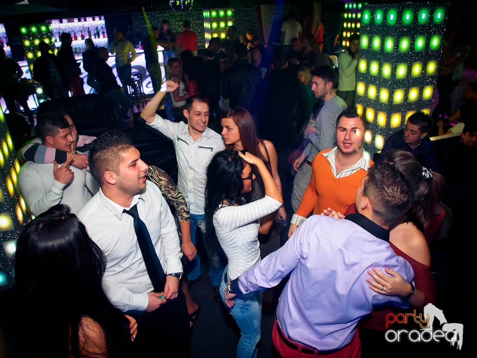 Petrecerea continuă în Club Life,