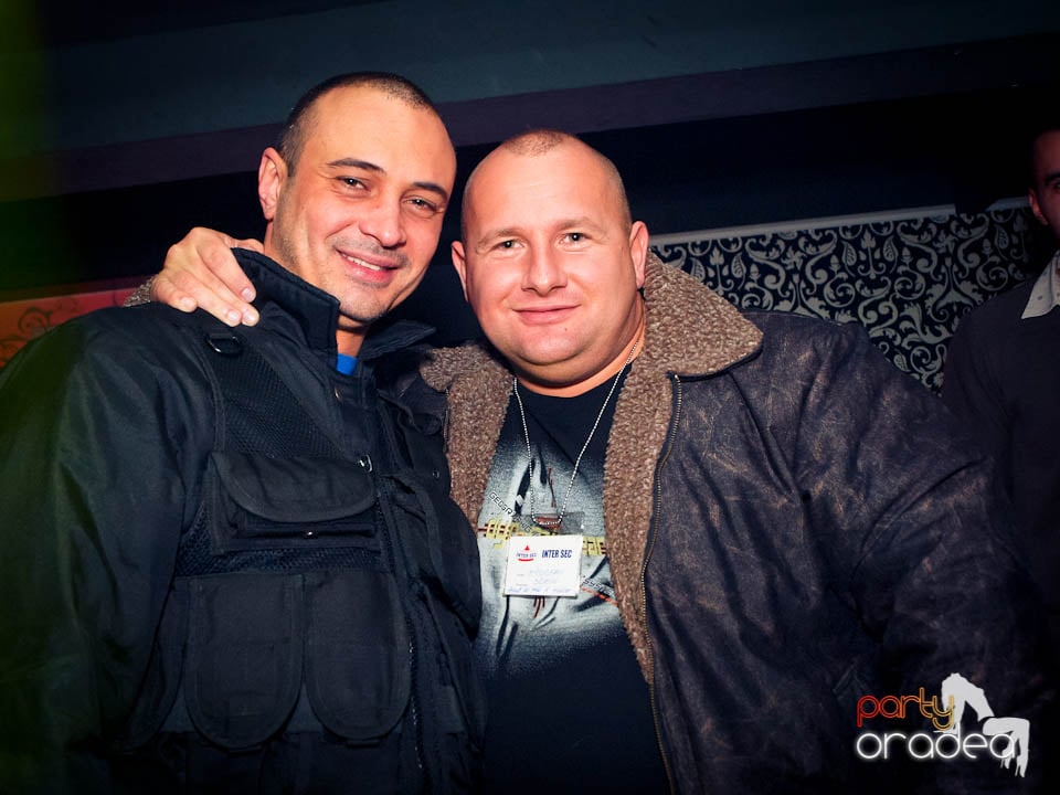 Petrecerea continuă în Club Life,