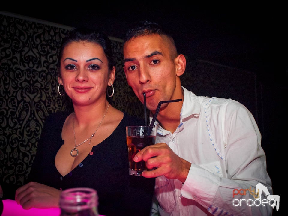Petrecerea continuă în Club Life,