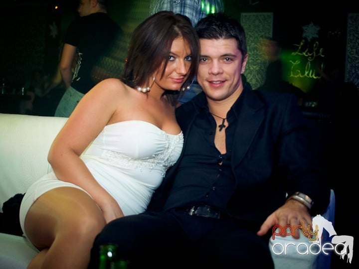 Petrecerea continuă în Club Life, 