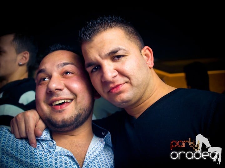 Petrecerea continuă în Club Life,