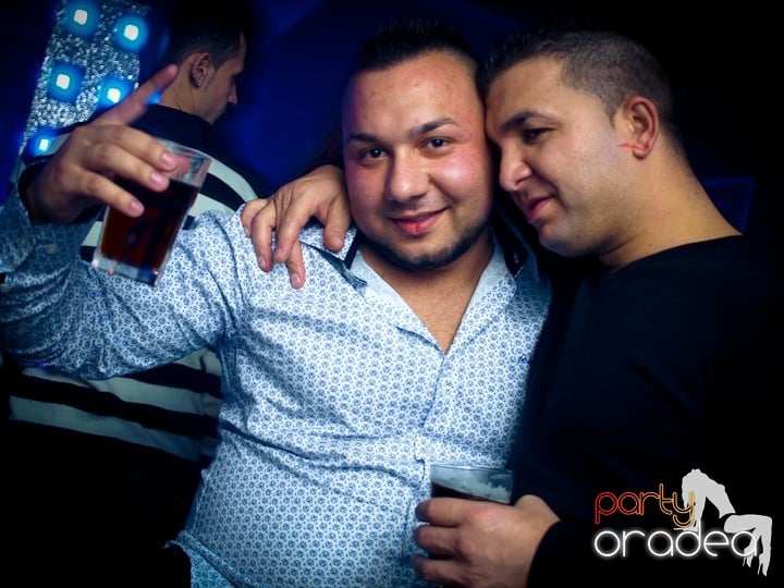 Petrecerea continuă în Club Life,