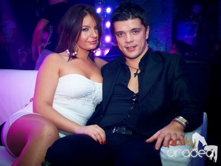 Petrecerea continuă în Club Life, 