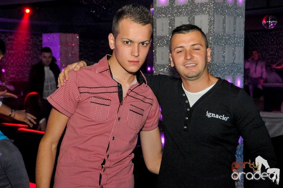 Petrecerea continuă în Club Life, 