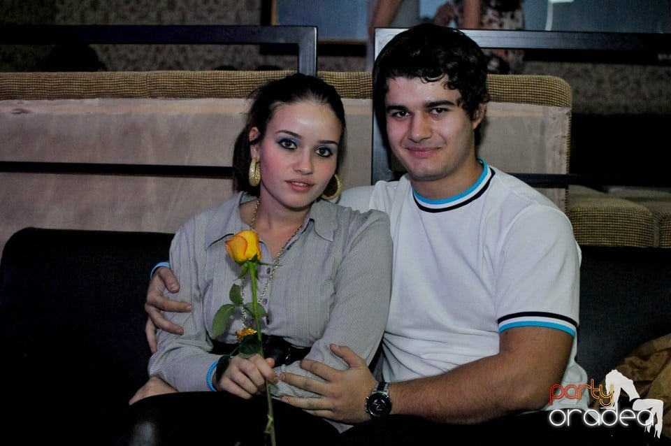 Petrecerea continuă în Club Life, 