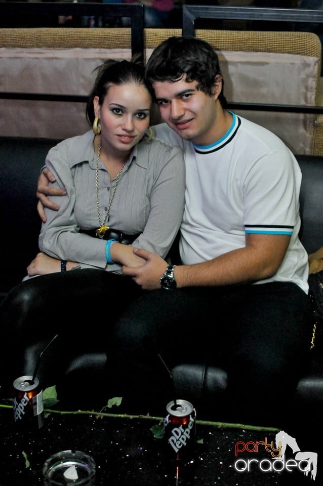 Petrecerea continuă în Club Life, 