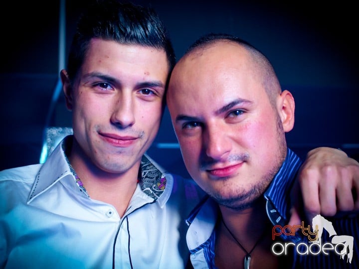 Petrecerea continuă în Club Life,