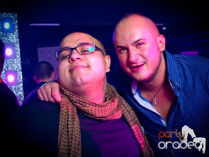 Petrecerea continuă în Club Life,