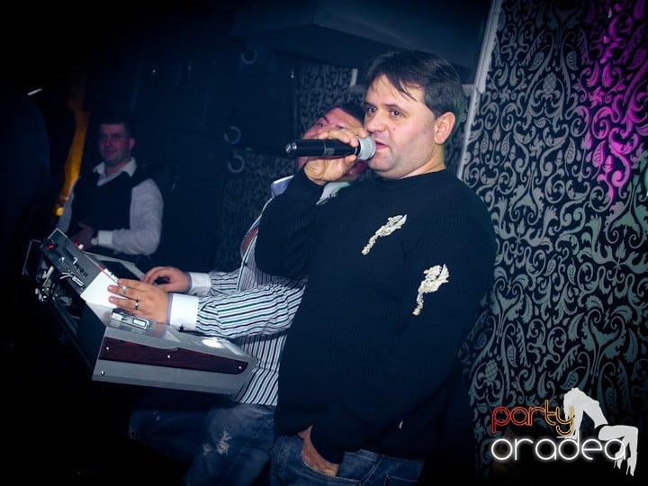 Petrecerea continuă în Club Life,