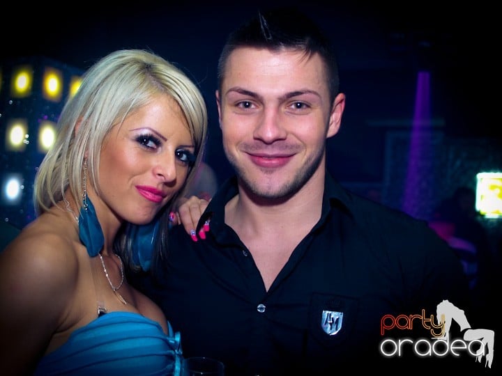 Petrecerea continuă în Club Life,
