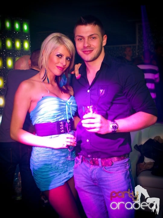 Petrecerea continuă în Club Life,