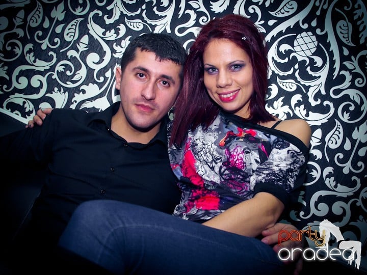 Petrecerea continuă în Club Life,