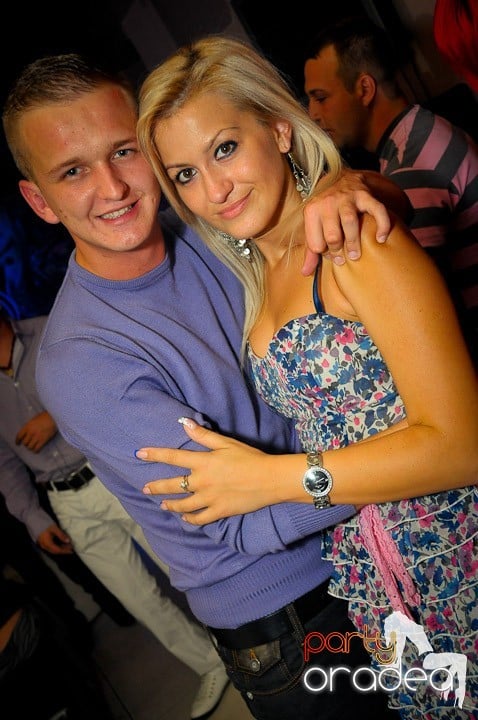 Petrecerea continuă în Club Rio, 