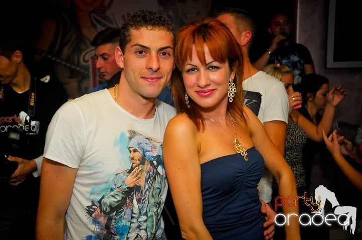 Petrecerea continuă în Club Rio, 