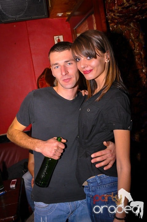 Petrecerea continuă în Downtown, 