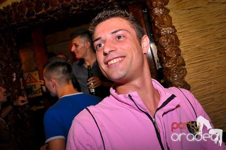 Petrecerea continuă în Downtown, 