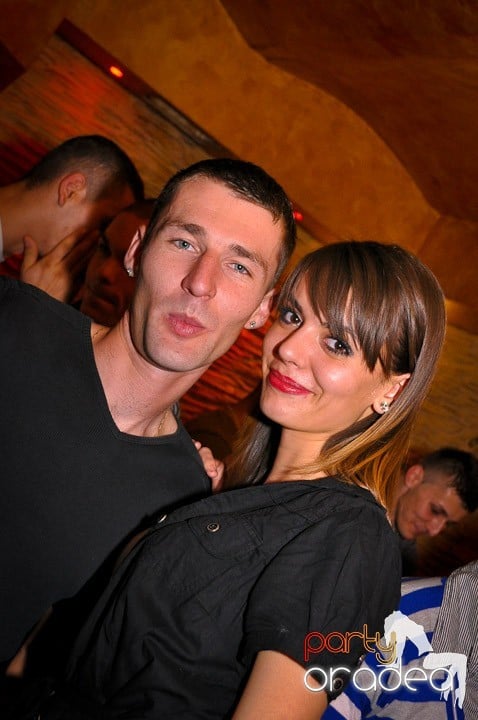 Petrecerea continuă în Downtown, 