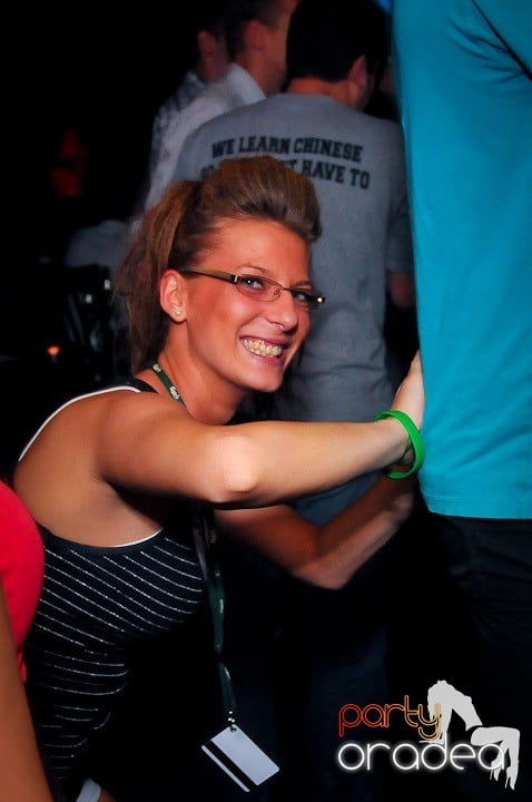 Petrecerea continuă şi în timpul şcolii, 