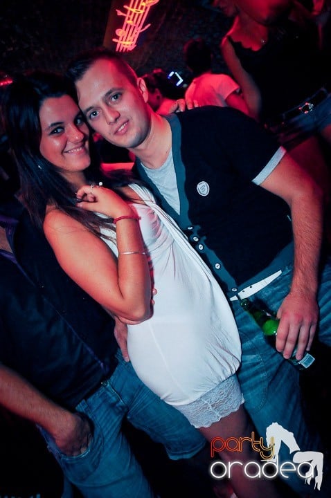 Petrecerea continuă şi în timpul şcolii, 