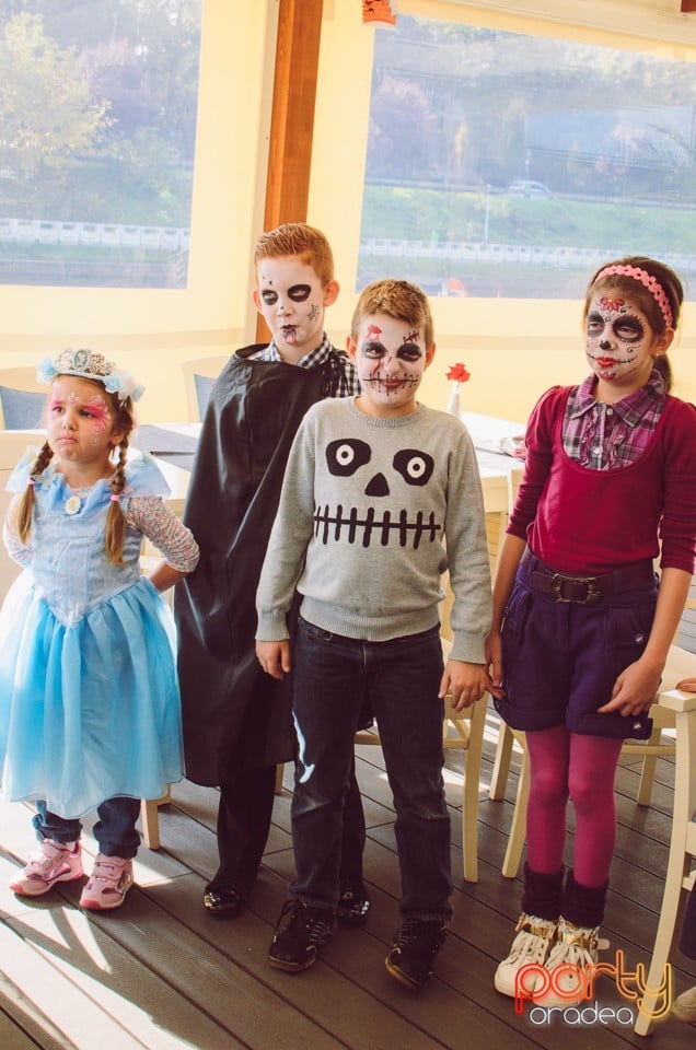 Petrecerea copiilor la Halloween Costume Ball, Restaurant Rivo