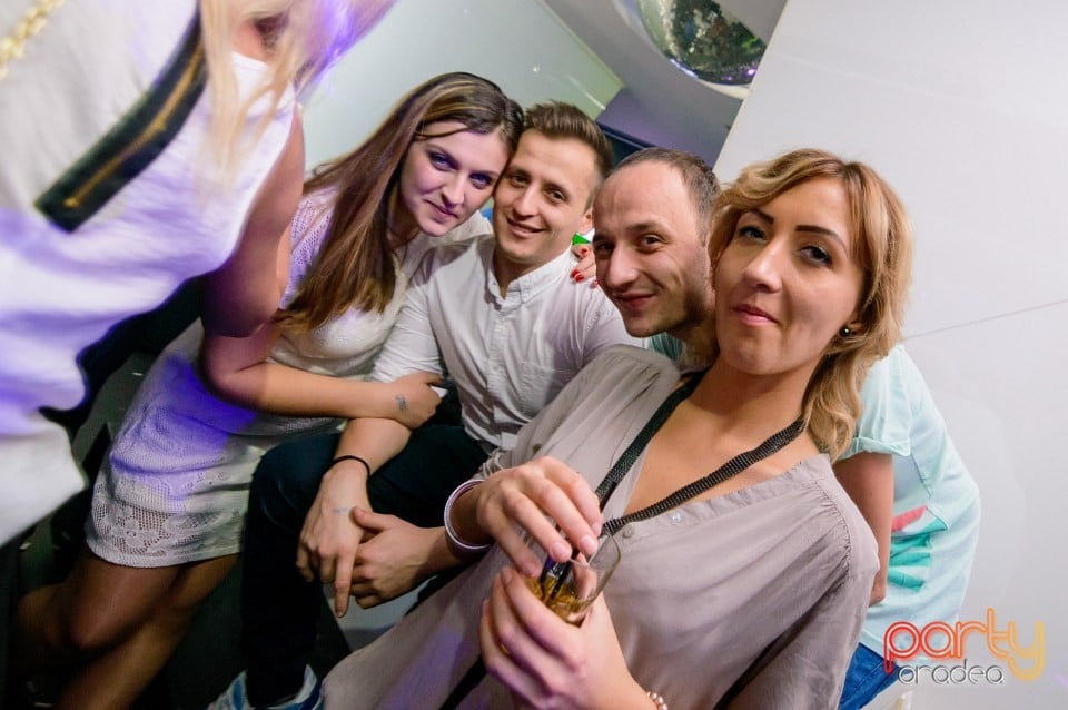 Petrecerea de Crăciun Dinsubsol,