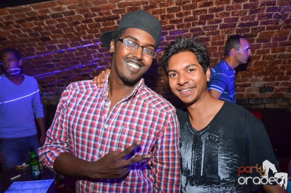 Petrecerea de miercuri în Club Escape, 