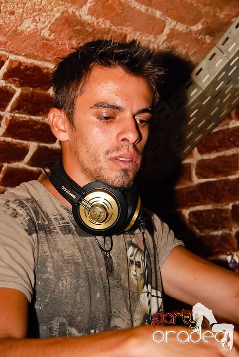 Petrecerea de miercuri în Escape, 