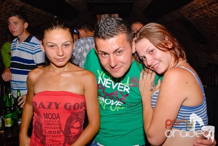 Petrecerea de miercuri în Escape, 