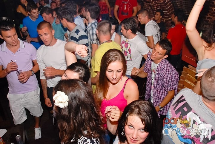 Petrecerea de miercuri în Escape, 