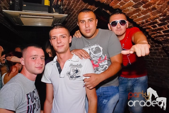 Petrecerea de miercuri în Escape, 