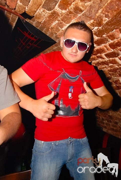 Petrecerea de miercuri în Escape, 